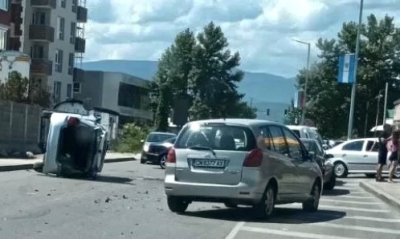Верижна катастрофа затвори за час движението към кв. Коматево в Пловдив