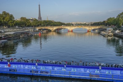 Властите в Париж отмениха днешните тестови плувни състезания в река
