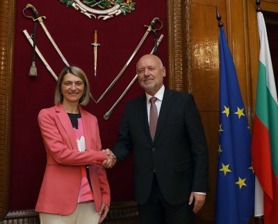 Министър Тагарев се срещна с посланика на Северна Македония Н. Пр. Агнеза Руси Поповска