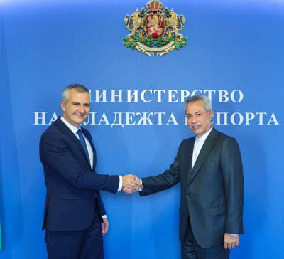 Министър Димитър Илиев проведе среща с посланика на Иран Али Реза Ирваш