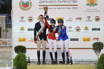 Ая Митева с кобила Кортезина стана шампион в категорията Млади