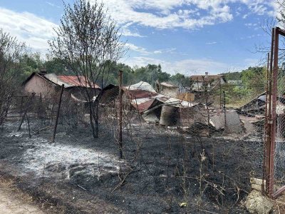 Пожар във вилна зона "Курткая" в Ямбол