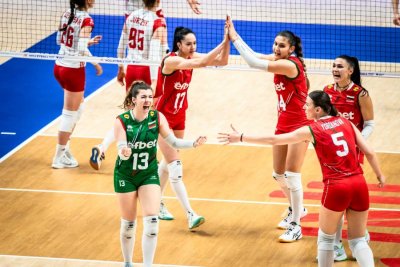 Българският национален отбор по волейбол за жени постигна четвърта победа
