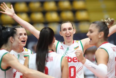Българските национален отбор по волейбол продължи впечатляващото си представяне на