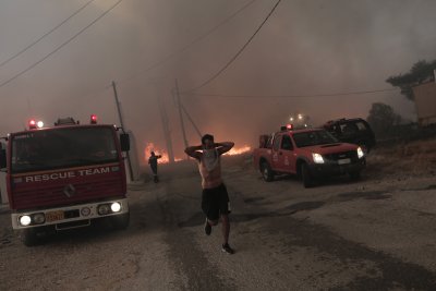 Българи в района на големия пожар край Александруполис: Всичко в града е затворено, пепел пада отвсякъде
