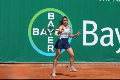 Росица Денчева и Елизара Янева започнаха с победи на силен турнир в Канада