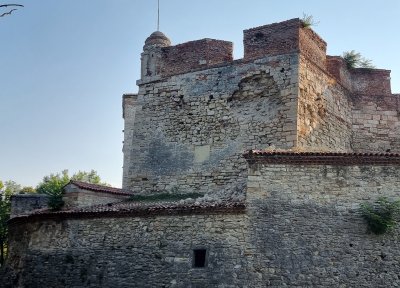Срути се част от стена на крепостта "Баба Вида"