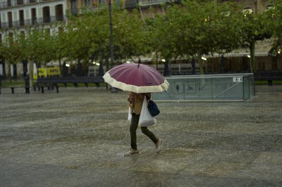 Двубоят между Атлетико Мадрид и Севиля беше отложен заради риск от наводнение в испанската столица