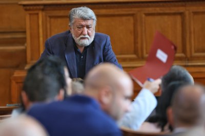 Депутатите приеха оставката на народния представител от ГЕРБ СДС Вежди