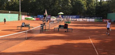 15 български тенисисти участват на турнири за мъже и жени