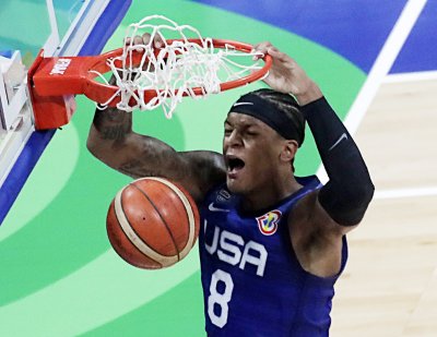 САЩ се класира за полуфиналите на световното по баскетбол, след като вкара 100 точки на Италия