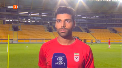 Звездата на иранския национален отбор по футбол Мехди Тереми отличи