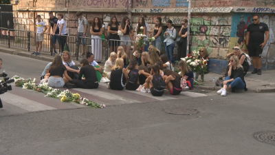 Протест в София след катастрофата, при която загина 15-годишно момче