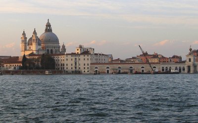 Венеция въвежда такса от 5 евро на ден на посетител