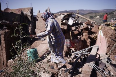 Увеличават се жертвите в Мароко, спасители трудно стигат до най-засегнатите от труса места
