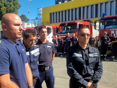 Българският екип от 36 пожарникари се върна от Гърция