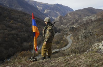 Азербайджан иска изтегляне на арменските сили от Нагорни Карабах