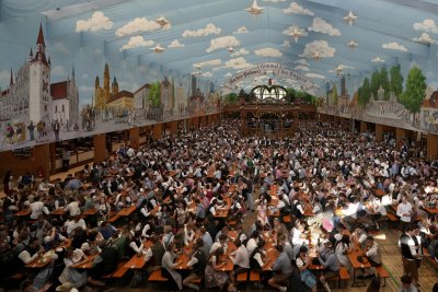 В Мюнхен започна прочутият бирен фестивал "Октоберфест" (СНИМКИ)