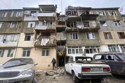 27 загинали и над 7000 евакуирани заради военните действия в Нагорни Карабах