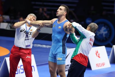 Семен Новиков с олимпийска квота и бронз от световното по борба в Белград