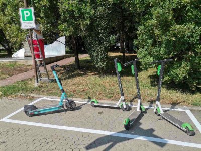Новите правила за движение на електрическите тротинетки в София вече