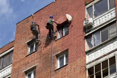 Украински дрон е поразил административна сграда в центъра на град