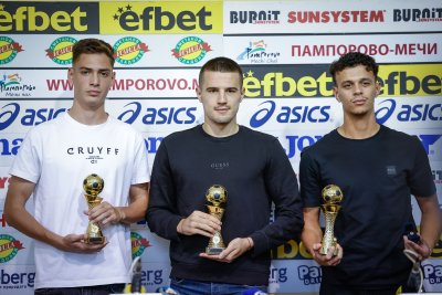 Трима от футболистите на Левски Джавад Ел Джемили Марин Петков