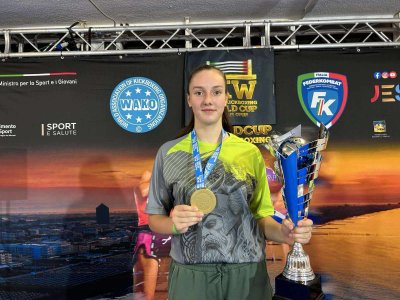 Калина Бояджиева и Мартин Иванов спечелиха по три златни отличия на Световната купа по кикбокс в Италия