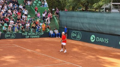 Янаки Милев се класира за полуфиналите на сингъл на тенис турнира в Пазарджик, Донев и Иванов отпаднаха на двойки