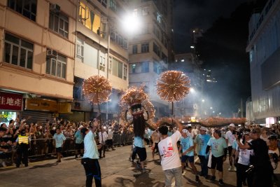 Танц с огнен дракон в Хонконг