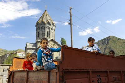 Арменската общност в България с подкрепа за бягащите от Нагорни Карабах