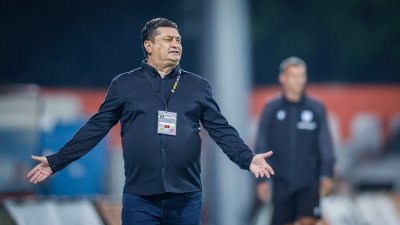 Треньорът на Локомотив София Данило Дончич похвали футболистите въпреки