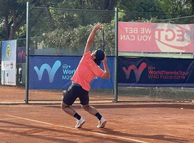 Янаки Милев е на четвъртфинал на сингъл на тенис турнира в Пазарджик