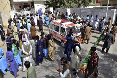 Над 50 души са загинали при атентат в Пакистан