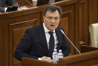 Парламентът на Молдова предприе стъпки да забрани участието на членове