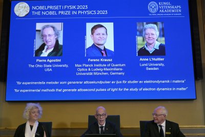 Нобеловата награда за физика за 2023 г си поделят американецът