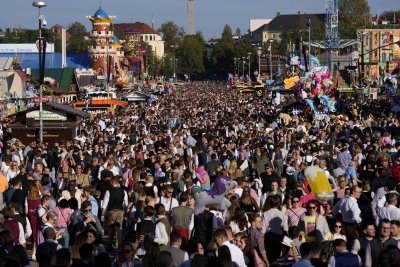 Завърши Октоберфест най големият бирен фестивал в света Събитието се проведе