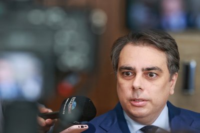 Асен Василев: Започнахме отлагани с години реформи
