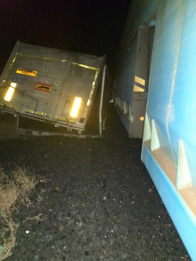 Катастрофа между тир и влак затвори пътя Раднево - Знаменосец