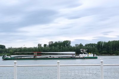Ниското ниво на р. Дунав спря фериботната платформа на ГКПП Оряхово - Бекет