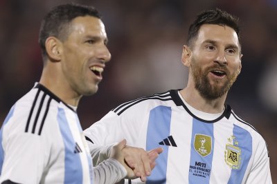 Аржентина стигнаха до минимална победа с 1 0 над Парагвай в