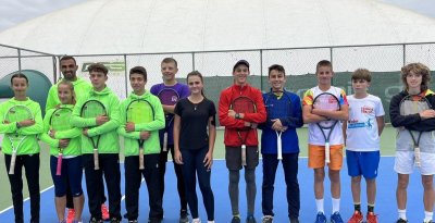 Осем българчета се класираха за осминафиналите на турнир на Тенис Европа в Гърция