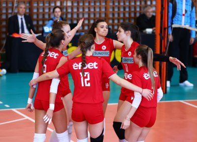 Женският волейболен отбор на ЦСКА показа характер в първия си