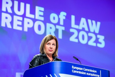 Заместник председателят на Европейската комисия отговарящ за ценностите и прозрачността