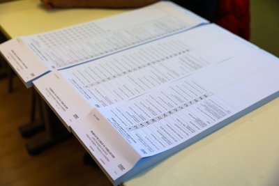 До момента 52 общински избирателни комисии от общо 265 донесоха