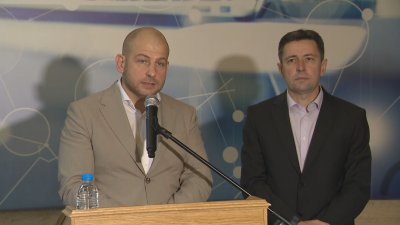 Заместник министърът на електронното управление Михаил Стойнов дава пресконференция във връзка