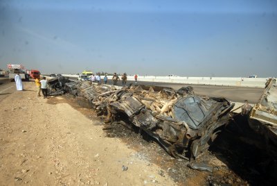 Тежка верижна катастрофа в Египет отне живота на 32 души, над 60 са ранени