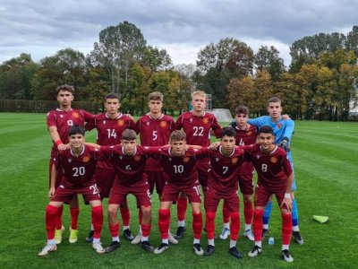 Юношеският национален отбор на България до 15 г загуби с