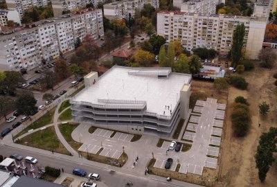Първият етажен квартален паркинг в София започва работа от понеделник