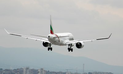 „България Еър“ спира временно полетите си до/от Тел Авив